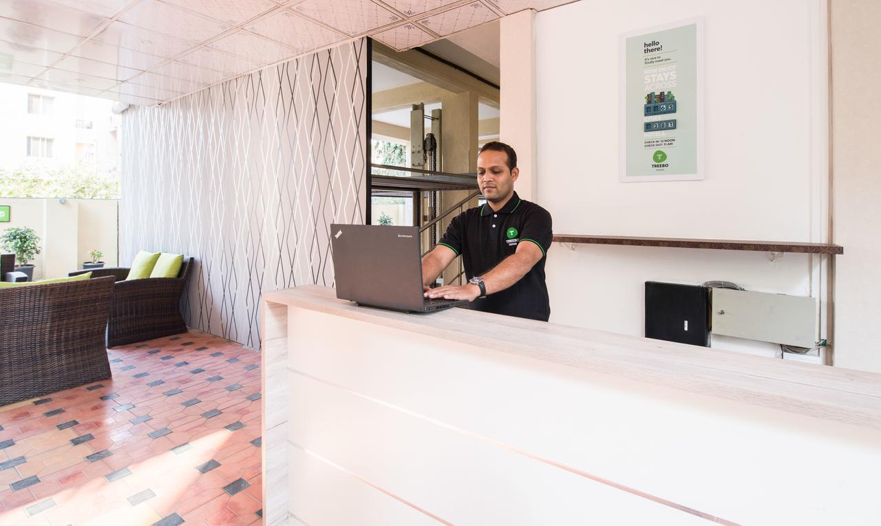 Treebo Trend Viman Nagar Hotell Pune Exteriör bild