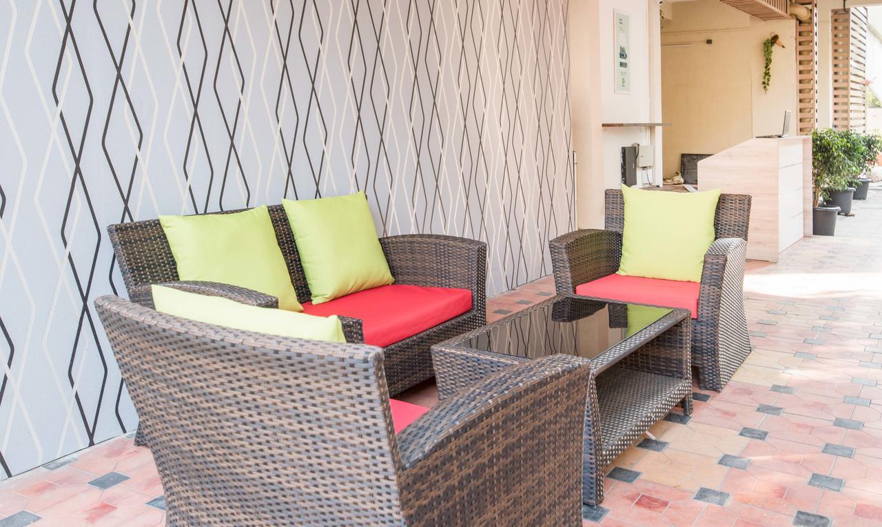 Treebo Trend Viman Nagar Hotell Pune Exteriör bild